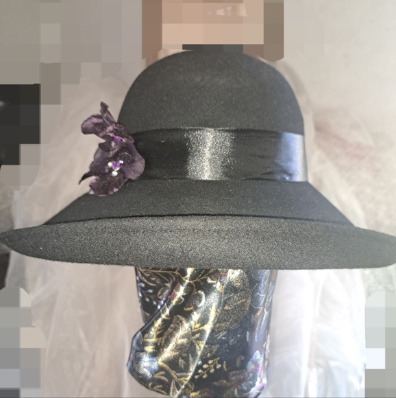 Beautiful Wool special occasion hat - Picture 2 of 7